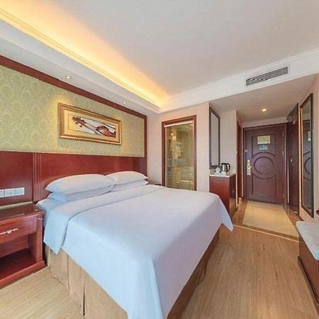 Yichang Vienna Hotel Wanda Branch المظهر الخارجي الصورة