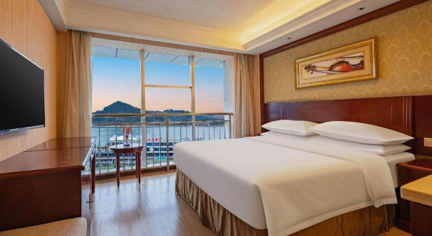 Yichang Vienna Hotel Wanda Branch المظهر الخارجي الصورة