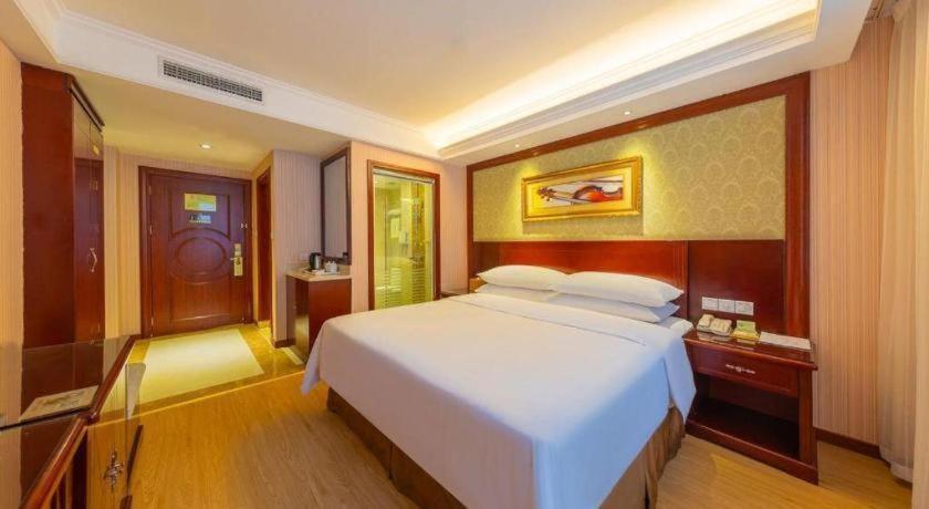 Yichang Vienna Hotel Wanda Branch المظهر الخارجي الصورة